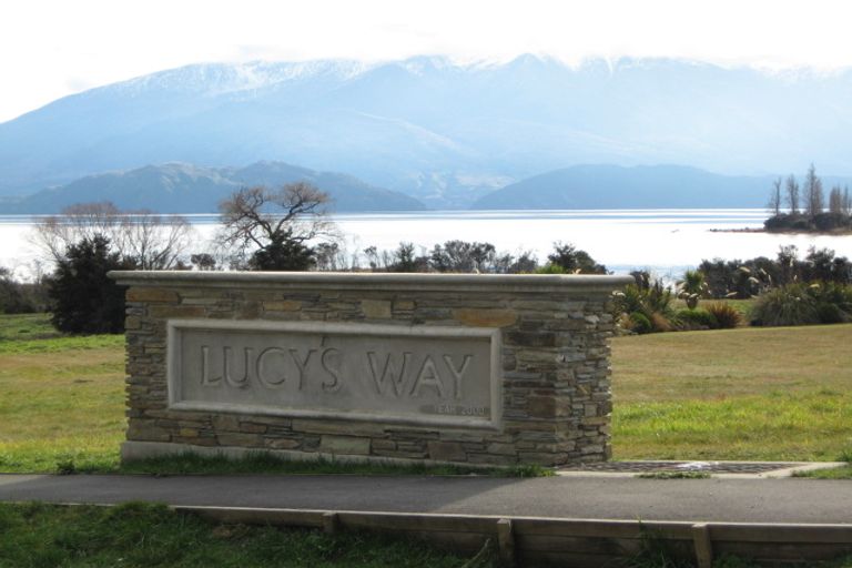 Photo of property in 16 Lucys Way, Wanaka, 9305
