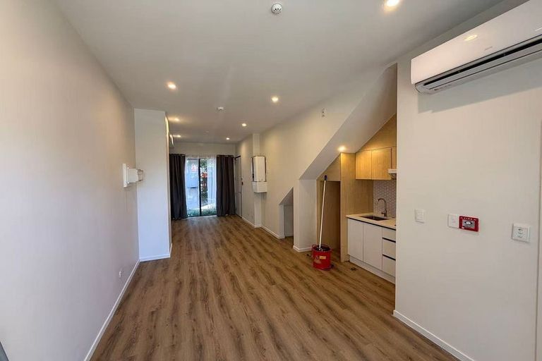 Photo of property in 6/1 Kaponga Crescent, New Lynn, Auckland, 0600