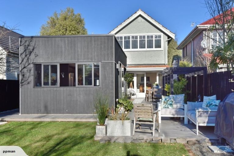 Photo of property in 15 Innes Road, St Albans, Christchurch, 8052