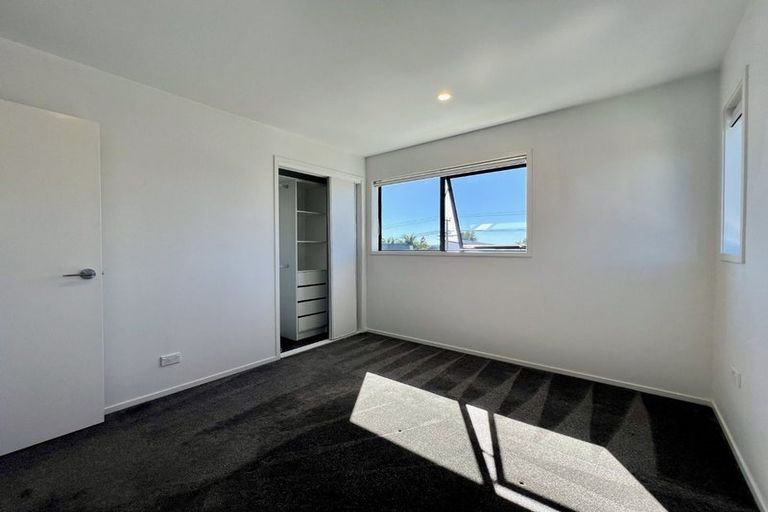Photo of property in 2/59 Neil Avenue, Te Atatu Peninsula, Auckland, 0610