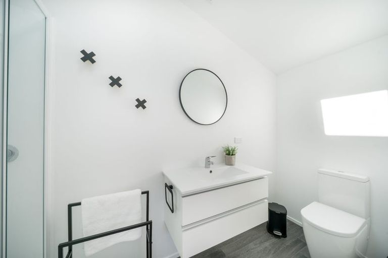 Photo of property in 3 Arima Place, Grenada Village, Wellington, 6037