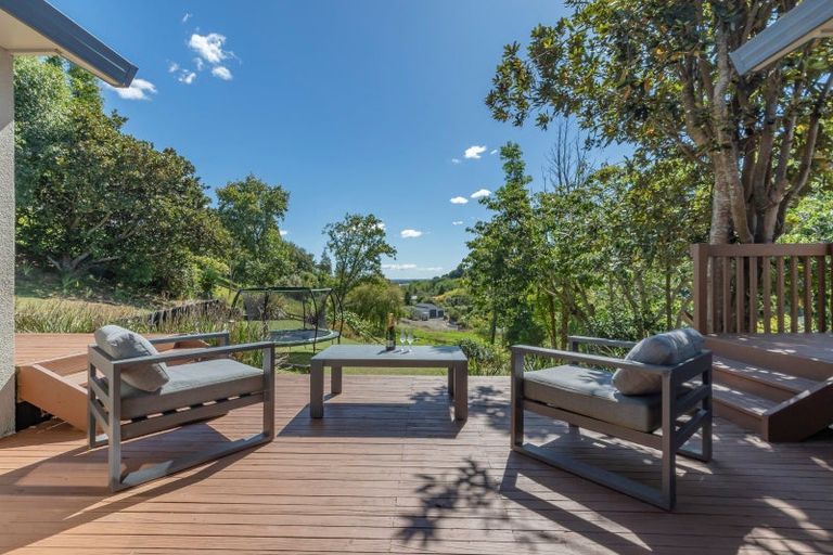 Photo of property in 248 Kauri View Road, Opaheke, Papakura, 2584