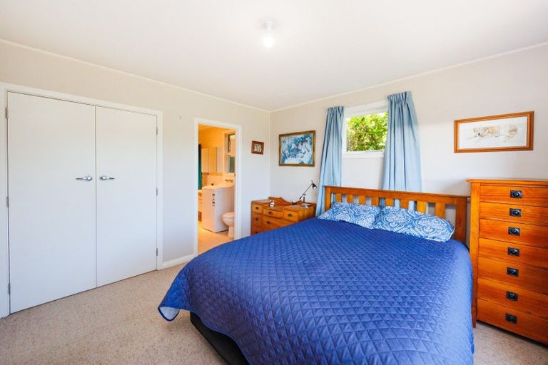 Photo of property in 15 Ferry Street, Foxton Beach, Foxton, 4815