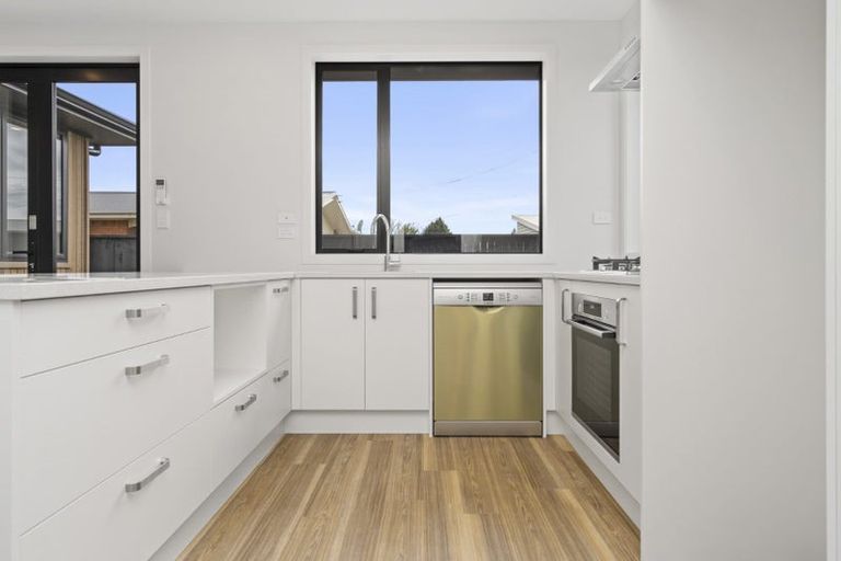 Photo of property in 4u1 Heath Street, Saint Andrews, Hamilton, 3200