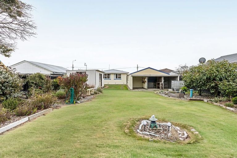 Photo of property in 23 Inwoods Road, Parklands, Christchurch, 8083