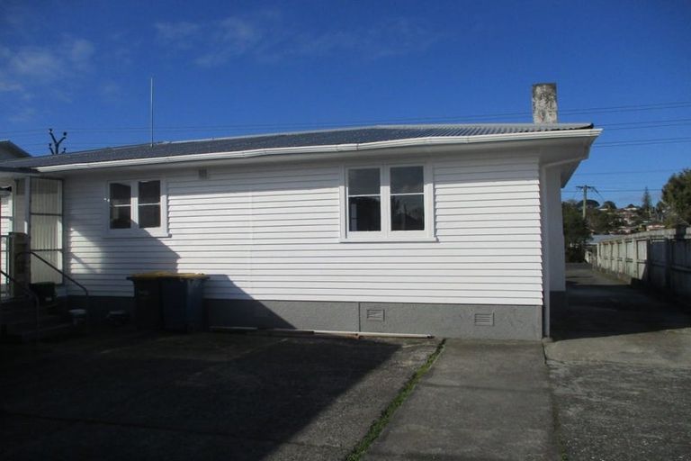 Photo of property in 57 Glendale Road, Glen Eden, Auckland, 0602