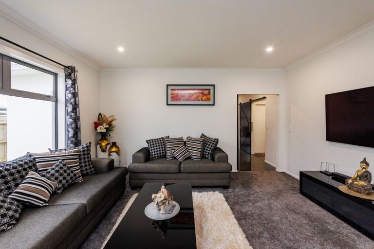 Photo of property in 12 Ivy Lane, Kelvin Grove, Palmerston North, 4414