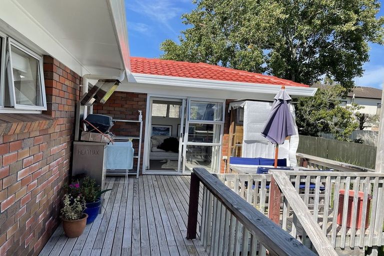 Photo of property in 2/123 Pigeon Mountain Road, Half Moon Bay, Auckland, 2012