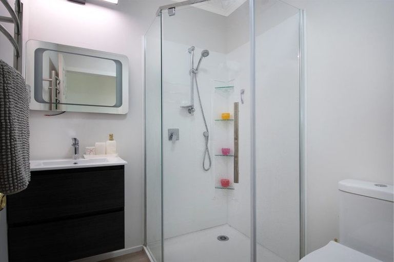 Photo of property in 91 Victory Road, Laingholm, Auckland, 0604