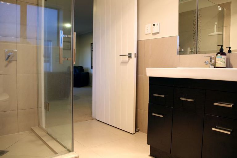 Photo of property in 38 Ina Ville Drive, Pukekohe, 2120