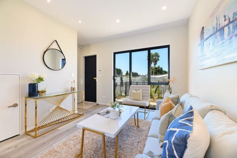 Photo of property in 14e Durham Street, Te Atatu Peninsula, Auckland, 0610