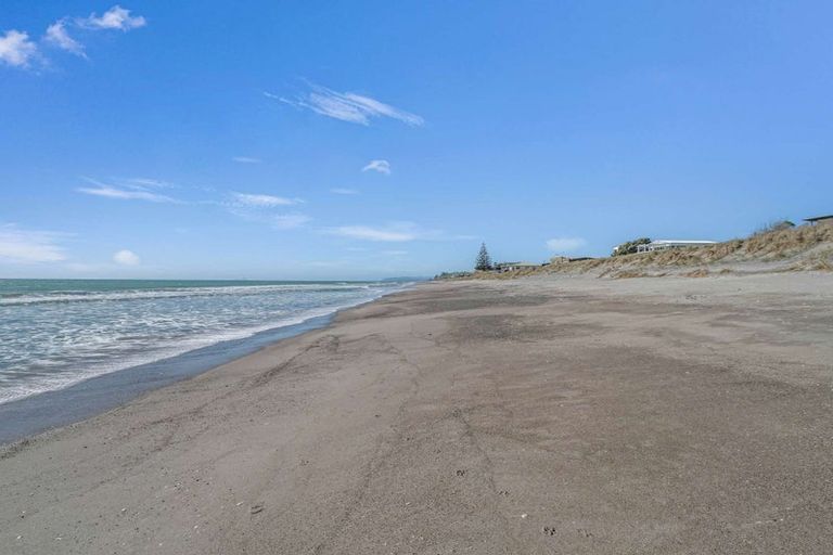Photo of property in 73 Pukehina Parade, Pukehina, Te Puke, 3189
