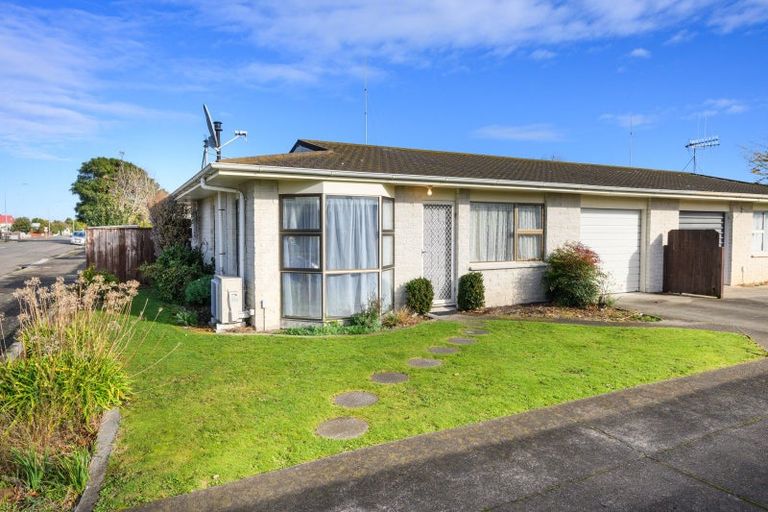 Photo of property in 1/633 Ferguson Street, Terrace End, Palmerston North, 4410