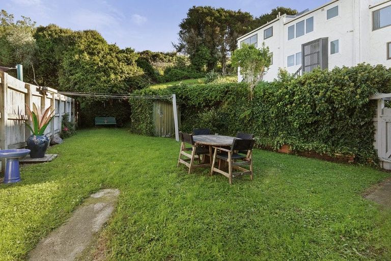 Photo of property in 3/29 Main Road, Tawa, Wellington, 5028