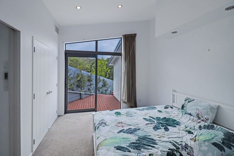 Photo of property in 63 Tamworth Crescent, Newlands, Wellington, 6037