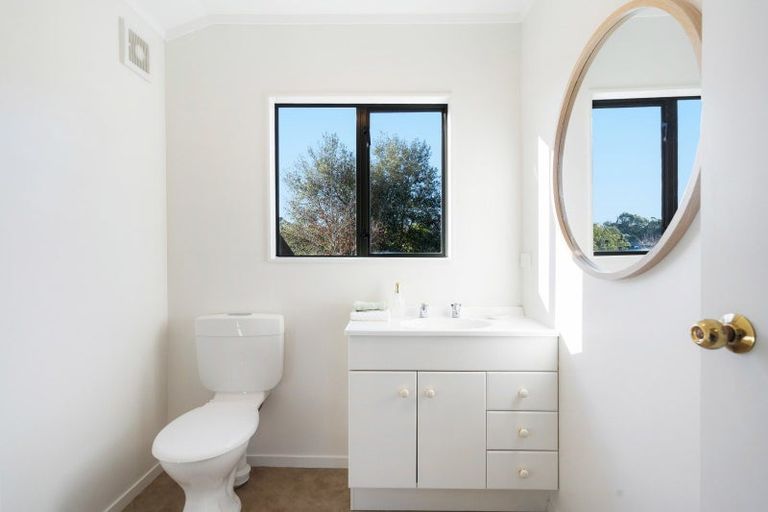 Photo of property in 35 Selwyn Road, Havelock North, 4130