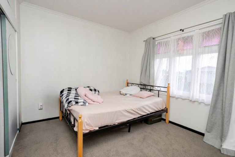 Photo of property in 24 Thyra Street, Dannevirke, 4930