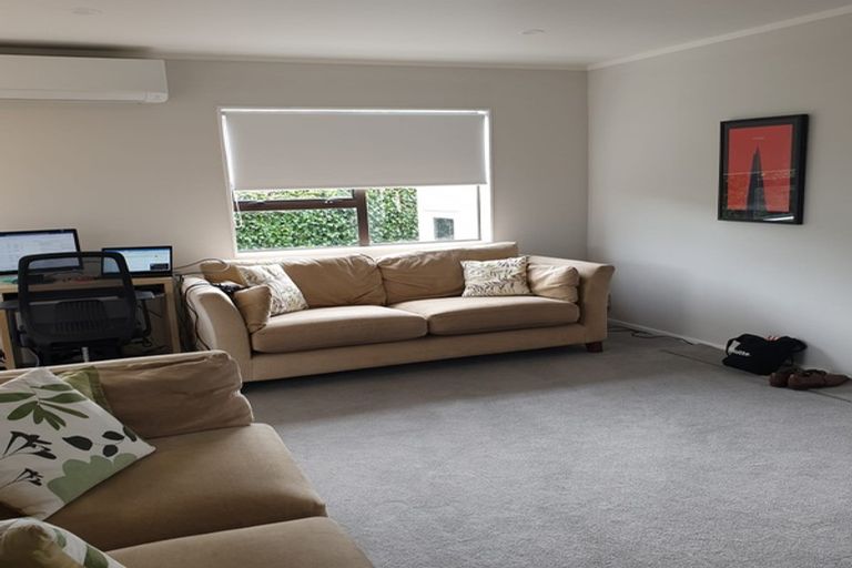 Photo of property in 32b Edgewater Parade, Waiuku, 2123