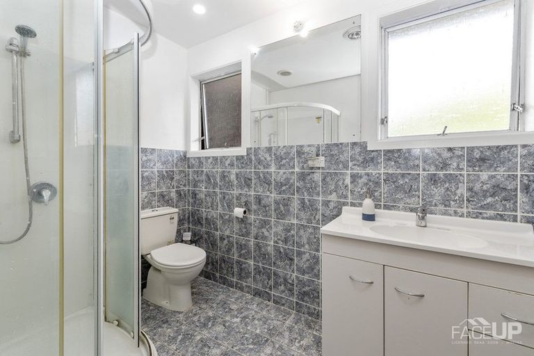 Photo of property in 30 Manuka Road, Glenfield, Auckland, 0629