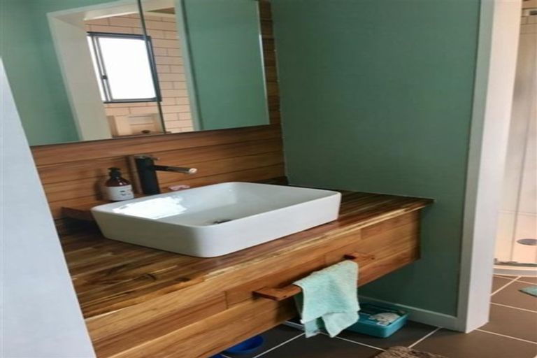 Photo of property in 43 Michael Road, Paraparaumu Beach, Paraparaumu, 5032