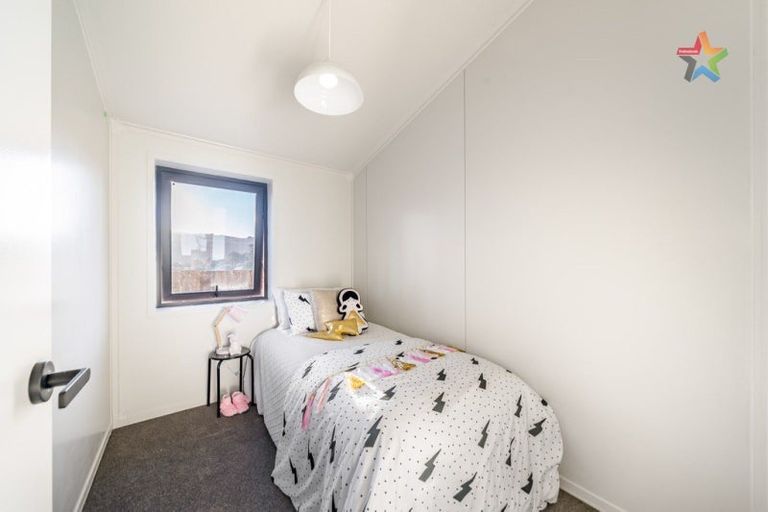 Photo of property in 18d Norana Road, Maoribank, Upper Hutt, 5018