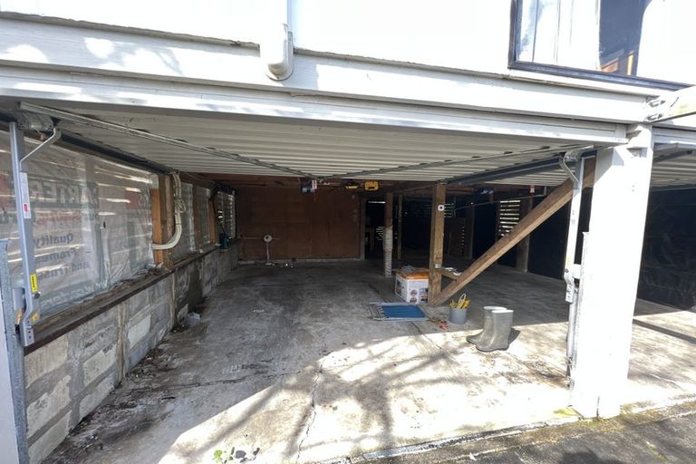 Photo of property in 22 Crosby Road, West Harbour, Auckland, 0618