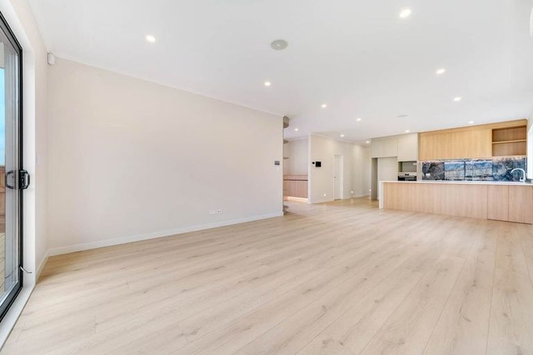 Photo of property in 16 Viv Green Place, Pokeno, 2402