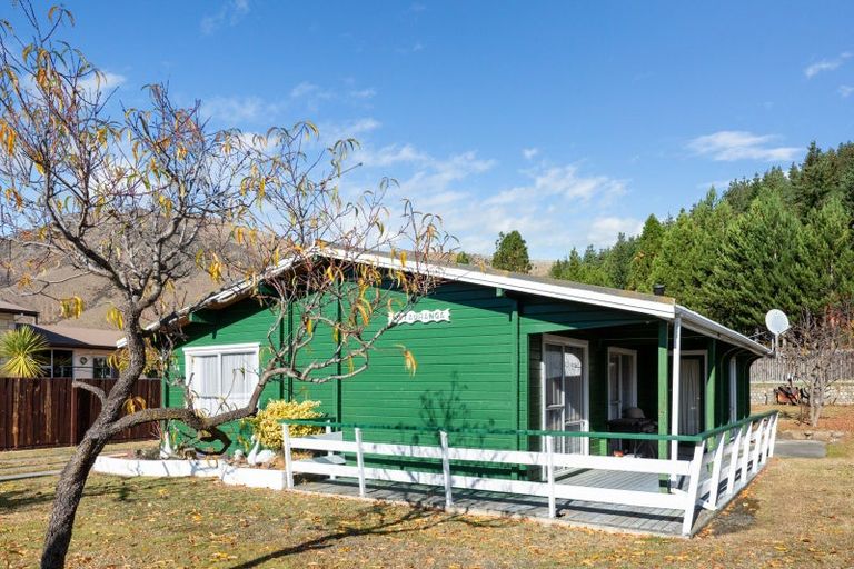 Photo of property in 34 Black Peak Road, Omarama, 9412