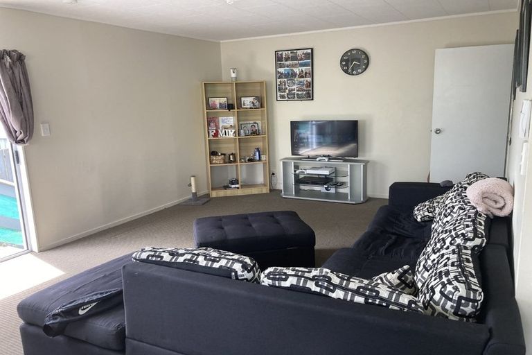Photo of property in 2/155a Finlayson Avenue, Clendon Park, Auckland, 2103