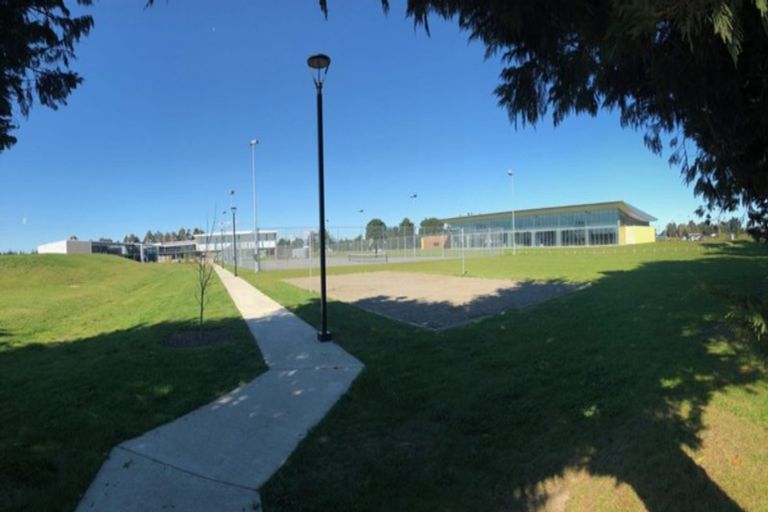 Photo of property in 31 Falcon Road, Rolleston, 7615