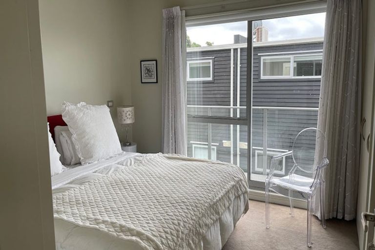 Photo of property in 3/38 Ferry Street, Seatoun, Wellington, 6022