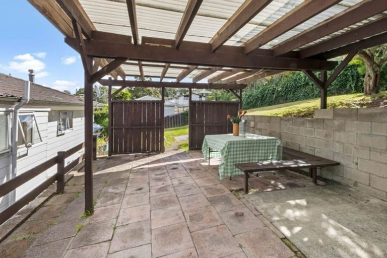 Photo of property in 14 Glenbervie Crescent, Massey, Auckland, 0614