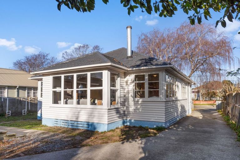 Photo of property in 18 Auburn Avenue, Upper Riccarton, Christchurch, 8041