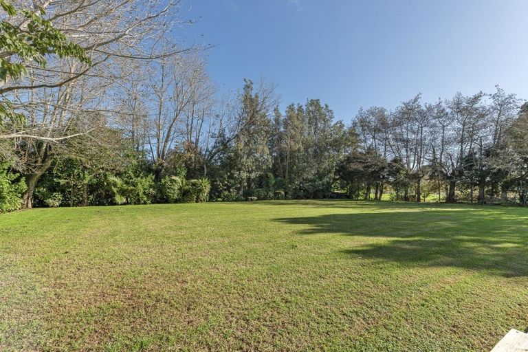 Photo of property in 100 Oxford Road, Okato, 4335