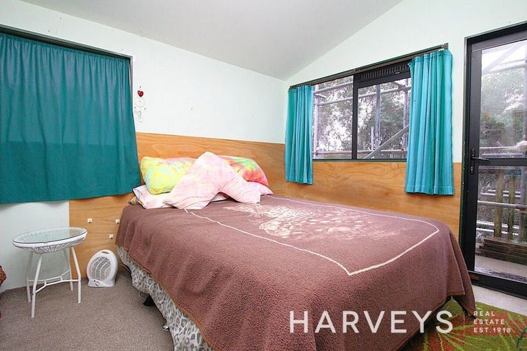 Photo of property in 131 Victory Road, Laingholm, Auckland, 0604