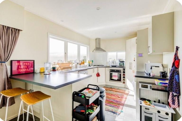 Photo of property in 24 Upton Terrace, Thorndon, Wellington, 6011