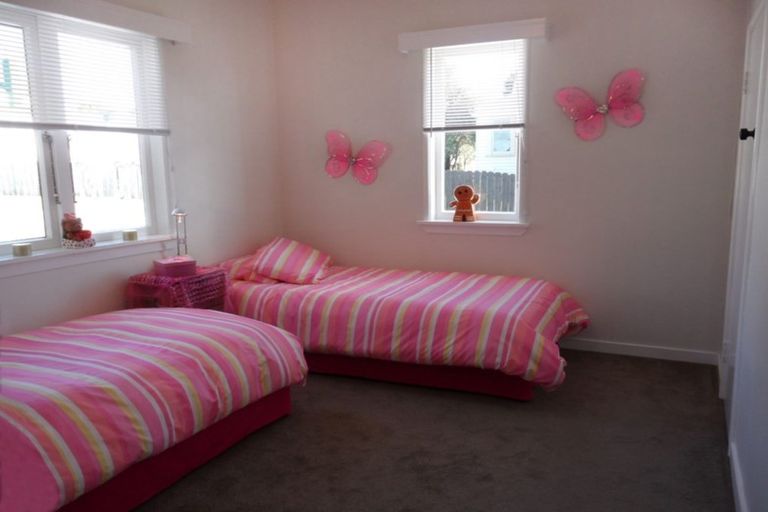 Photo of property in 49f Martyn Street, Waiuku, 2123