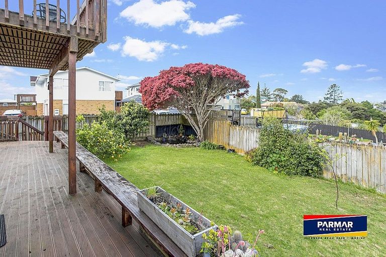 Photo of property in 159 Colwill Road, Massey, Auckland, 0614
