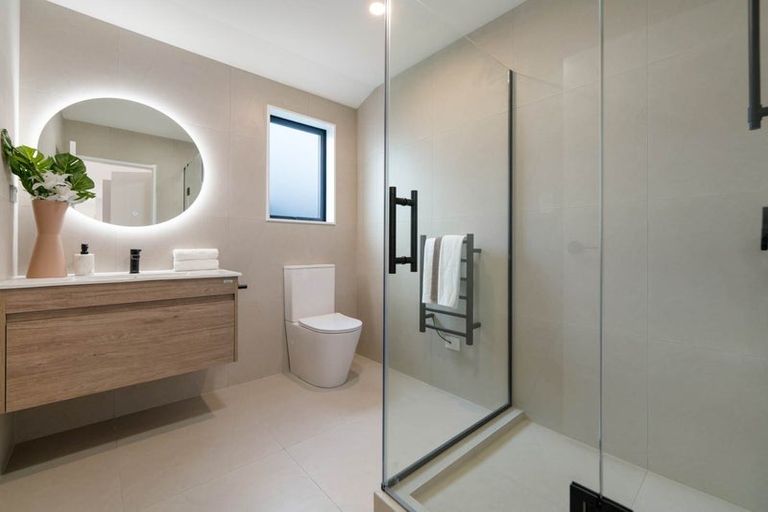 Photo of property in 31 Kurnell Drive, Botany Downs, Auckland, 2010