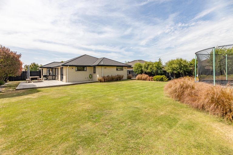 Photo of property in 26 Rochester Crescent, Rolleston, 7614