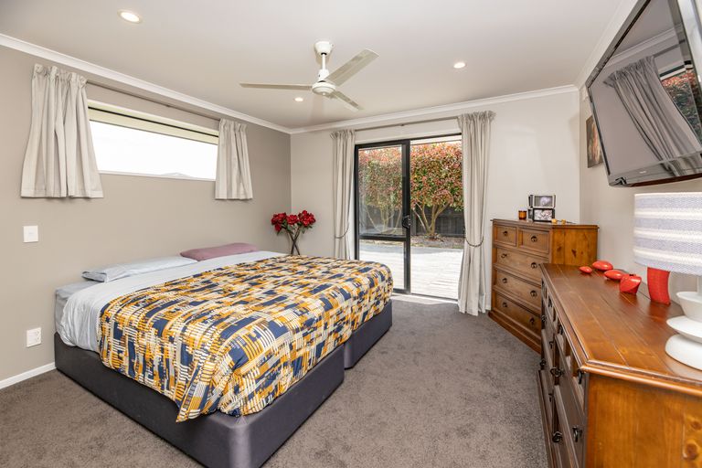 Photo of property in 26 Rochester Crescent, Rolleston, 7614