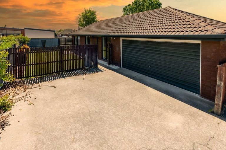 Photo of property in 2/232 Harewood Road, Bishopdale, Christchurch, 8053
