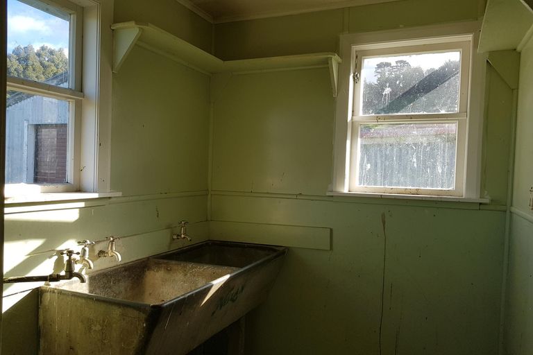 Photo of property in 32 Alfredton Road, Eketahuna, 4900