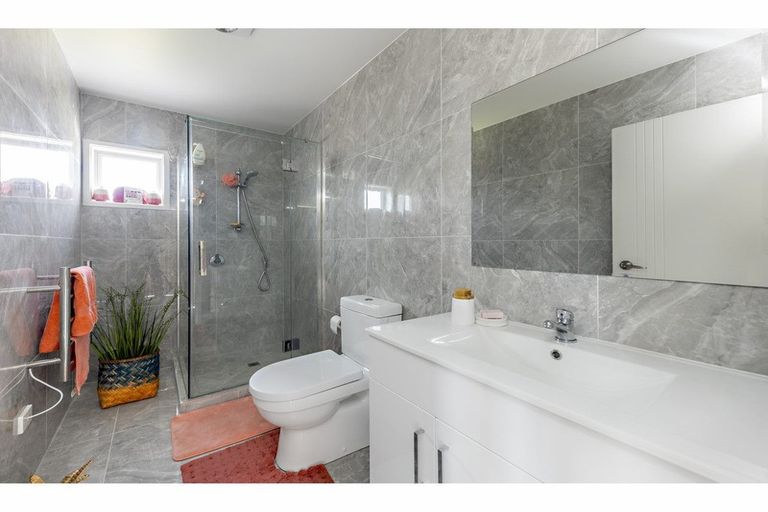 Photo of property in 12a Glenburn Place, Papakura, 2110