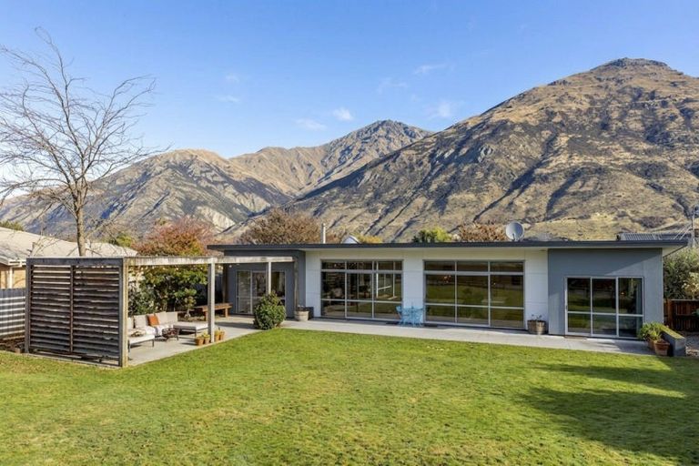 Photo of property in 26 Quill Street, Lake Hayes, Queenstown, 9304