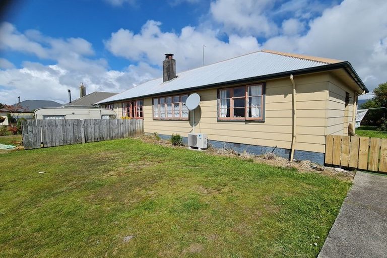 Photo of property in 44- 46 Fonblanque Street, Westport, 7825