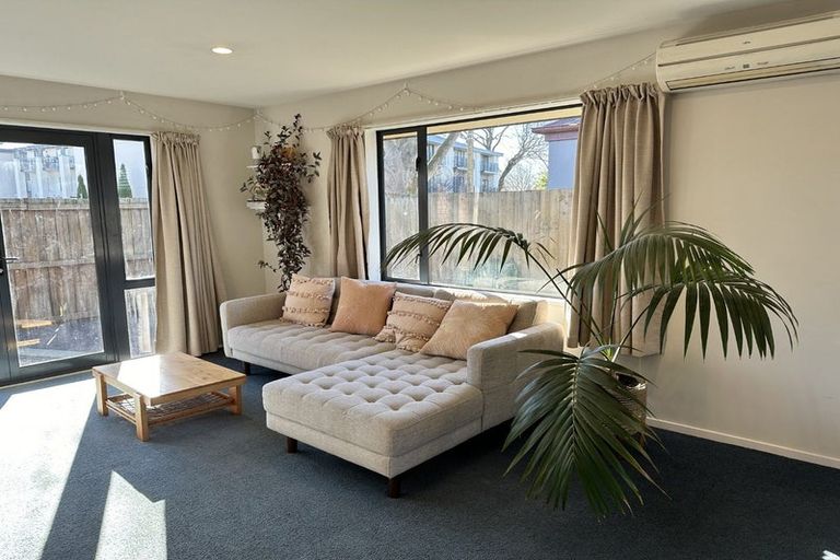 Photo of property in 61 Parade Court, Addington, Christchurch, 8024