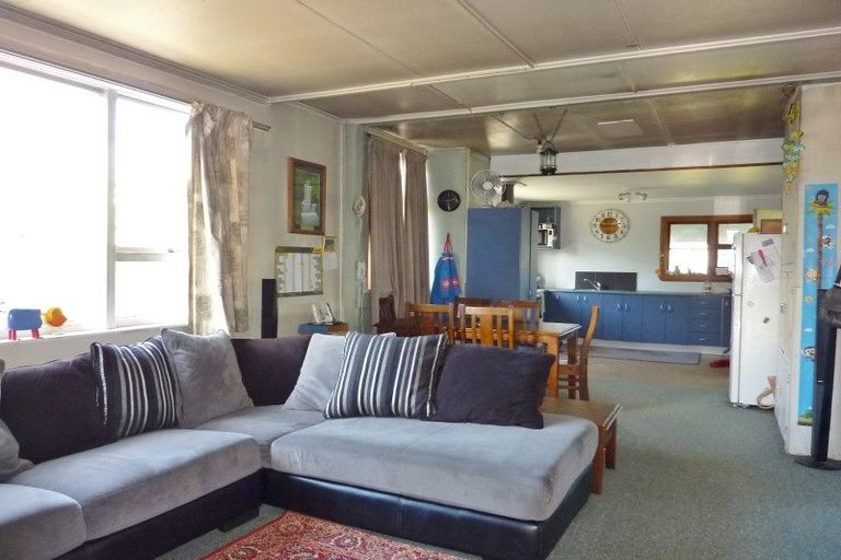 Photo of property in 180 Queen Street, Westport, 7825