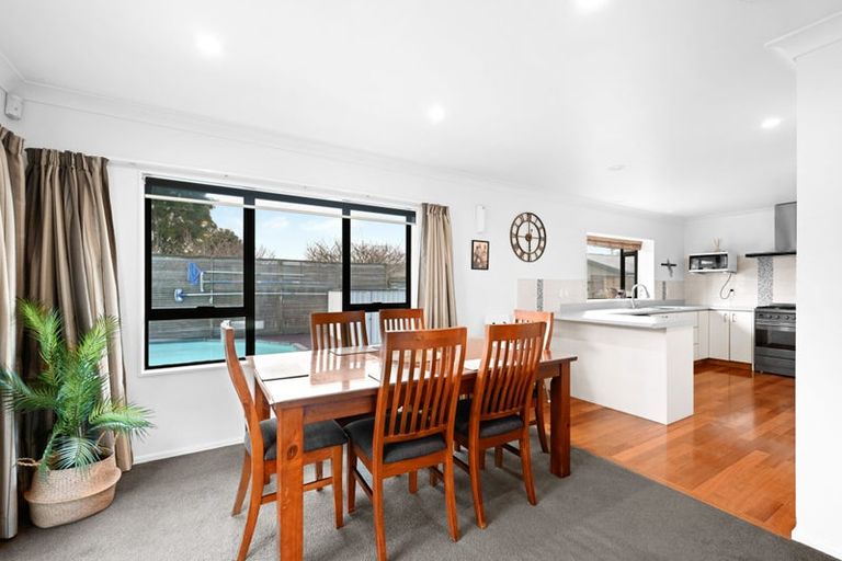 Photo of property in 27 Halcione Close, Flagstaff, Hamilton, 3210