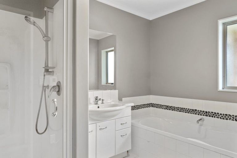 Photo of property in 8 Teviotview Place, Amberley, 7410